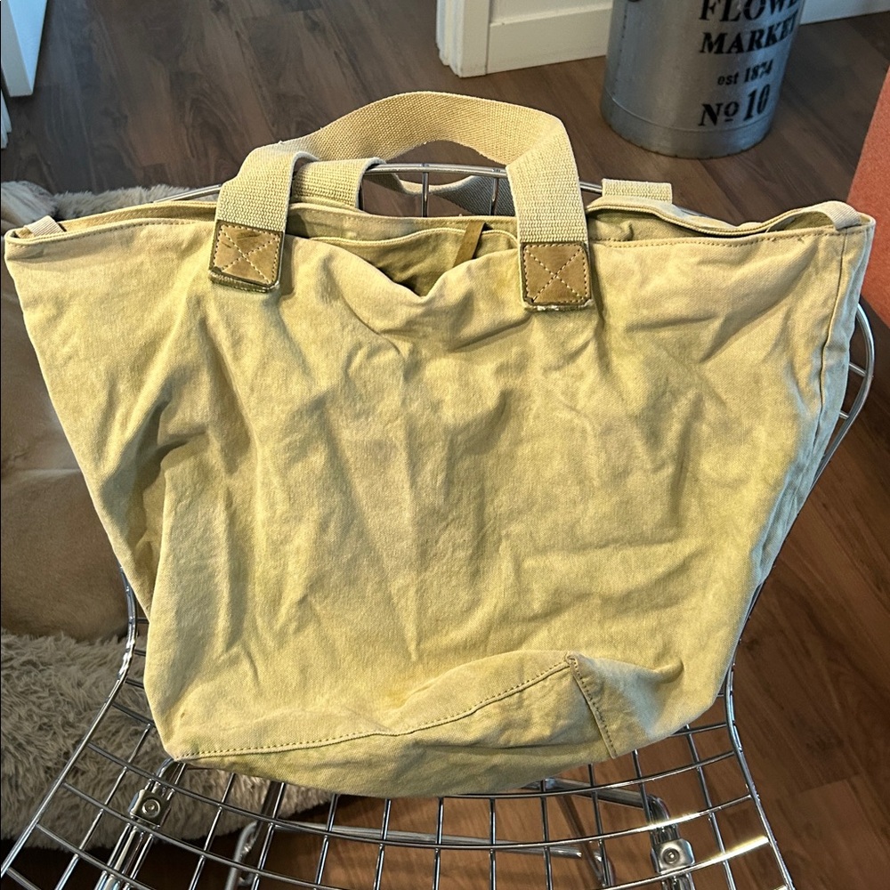 Stylish Army Green Tote Bag - Picture 3 of 4